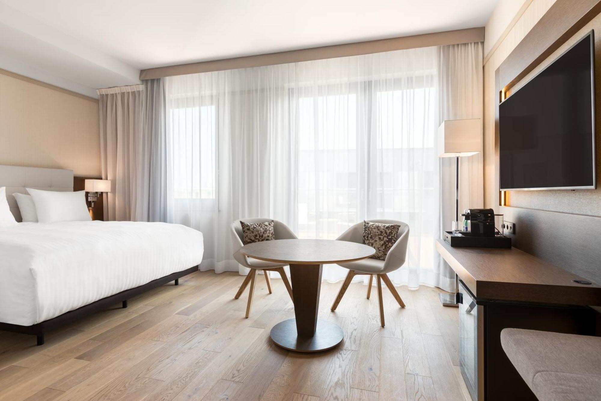 Ac Hotel By Marriott Wroclaw Exterior photo A guest room at the Hotel