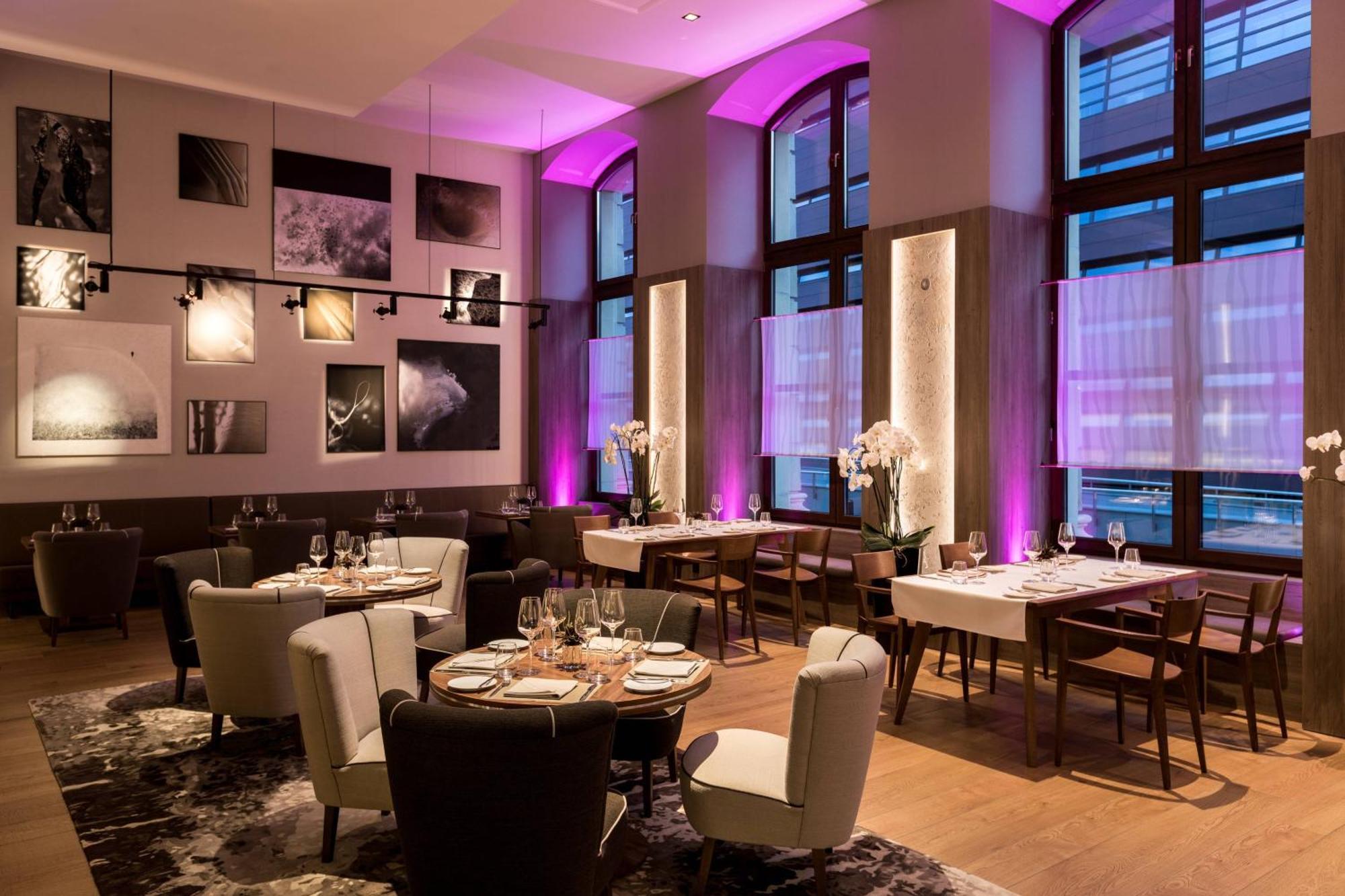 Ac Hotel By Marriott Wroclaw Exterior photo Restaurant