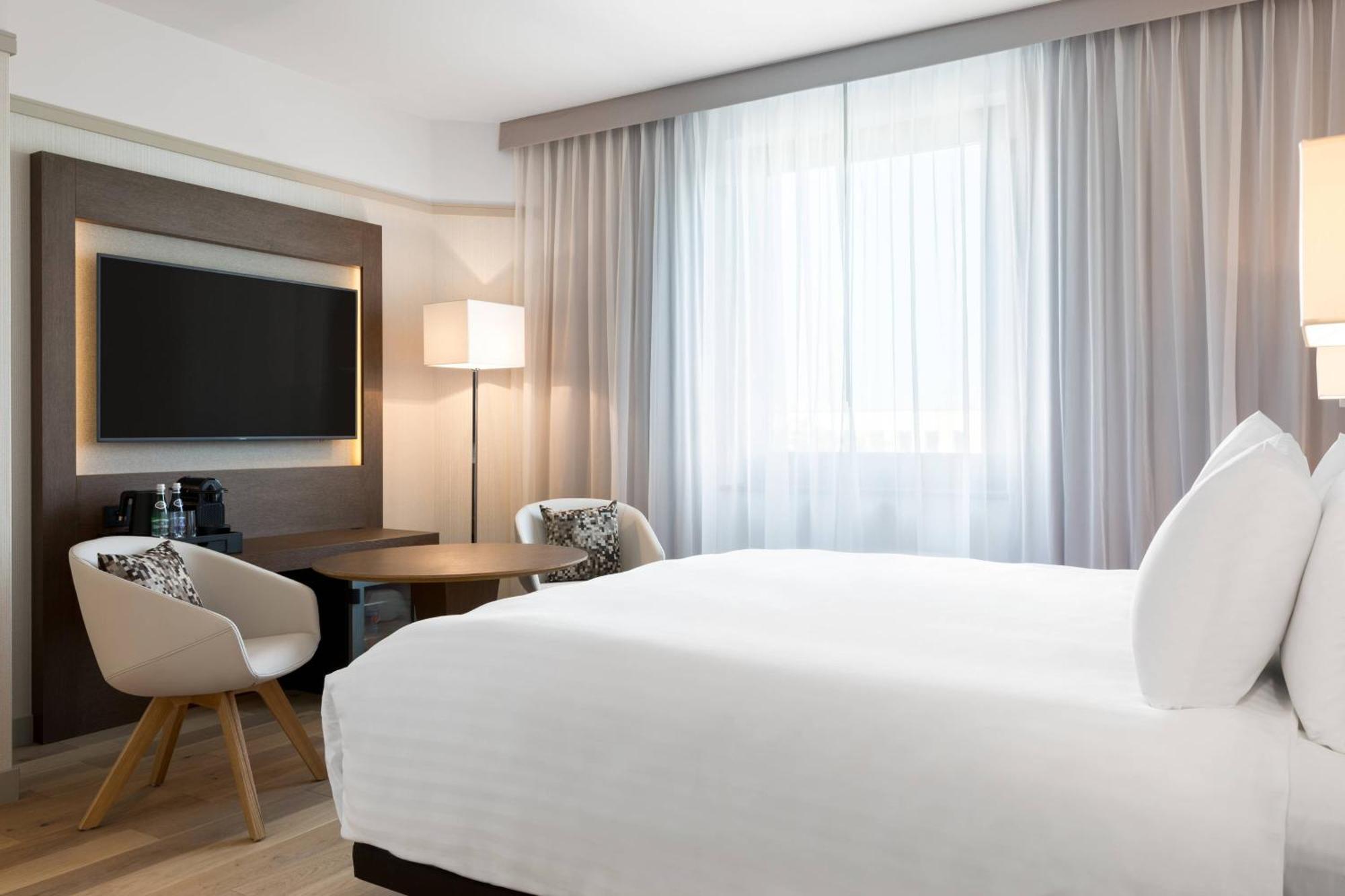 Ac Hotel By Marriott Wroclaw Exterior photo