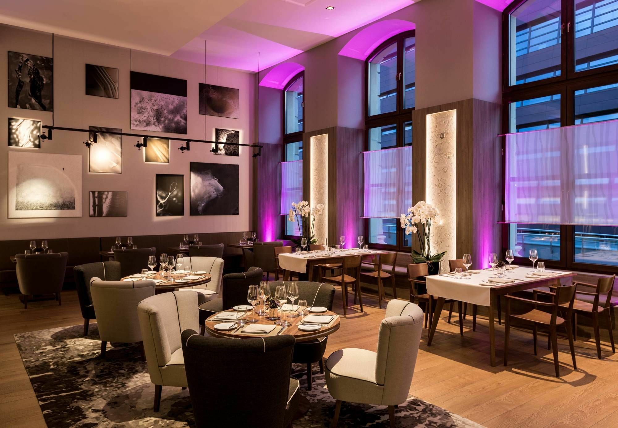 Ac Hotel By Marriott Wroclaw Exterior photo Restaurant